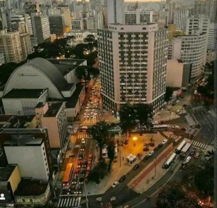 Apart Luxo No Centro Com Hidromassagem Lägenhet Curitiba Exteriör bild